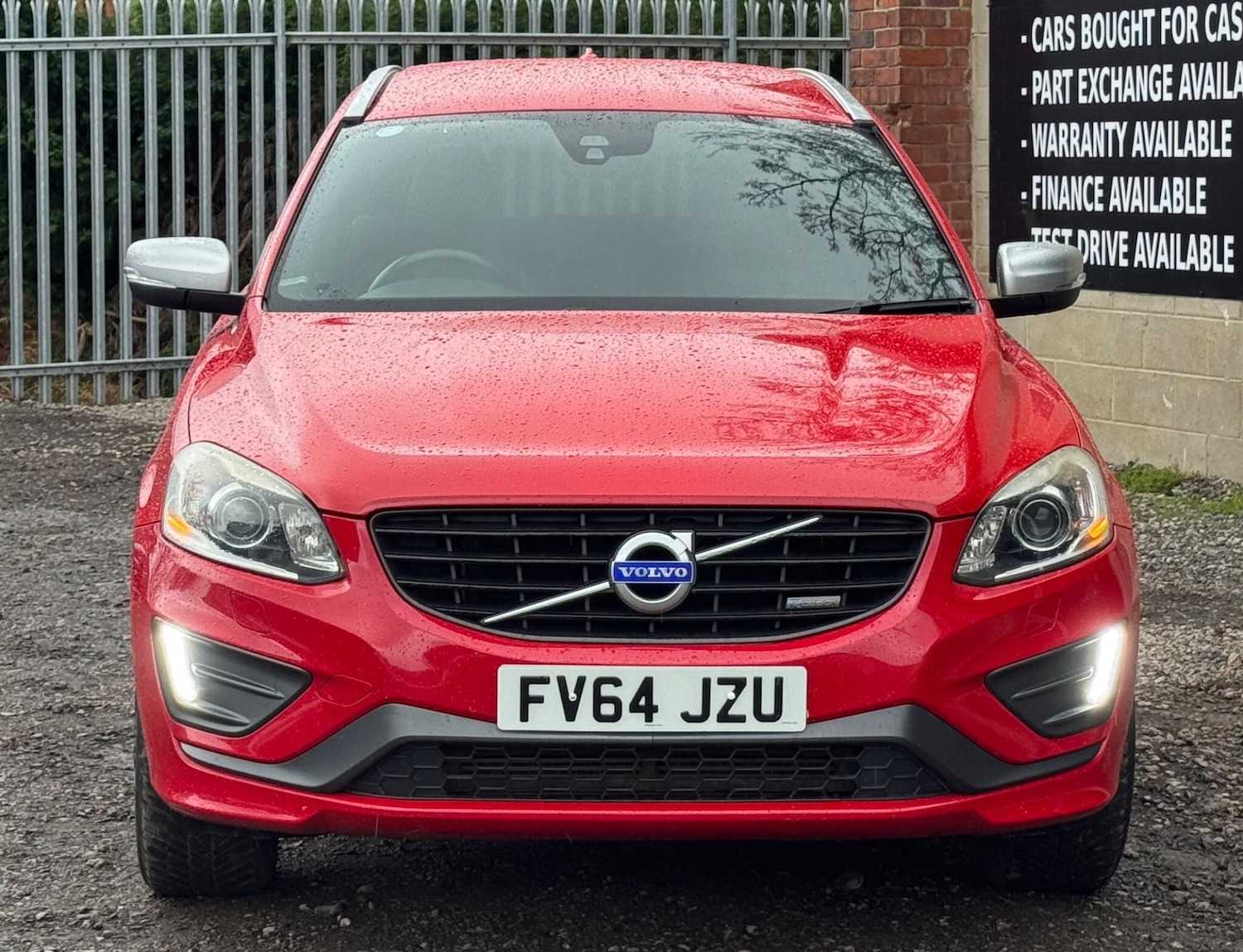 Used Volvo XC60 2014 for sale - 78020232: Photo 2