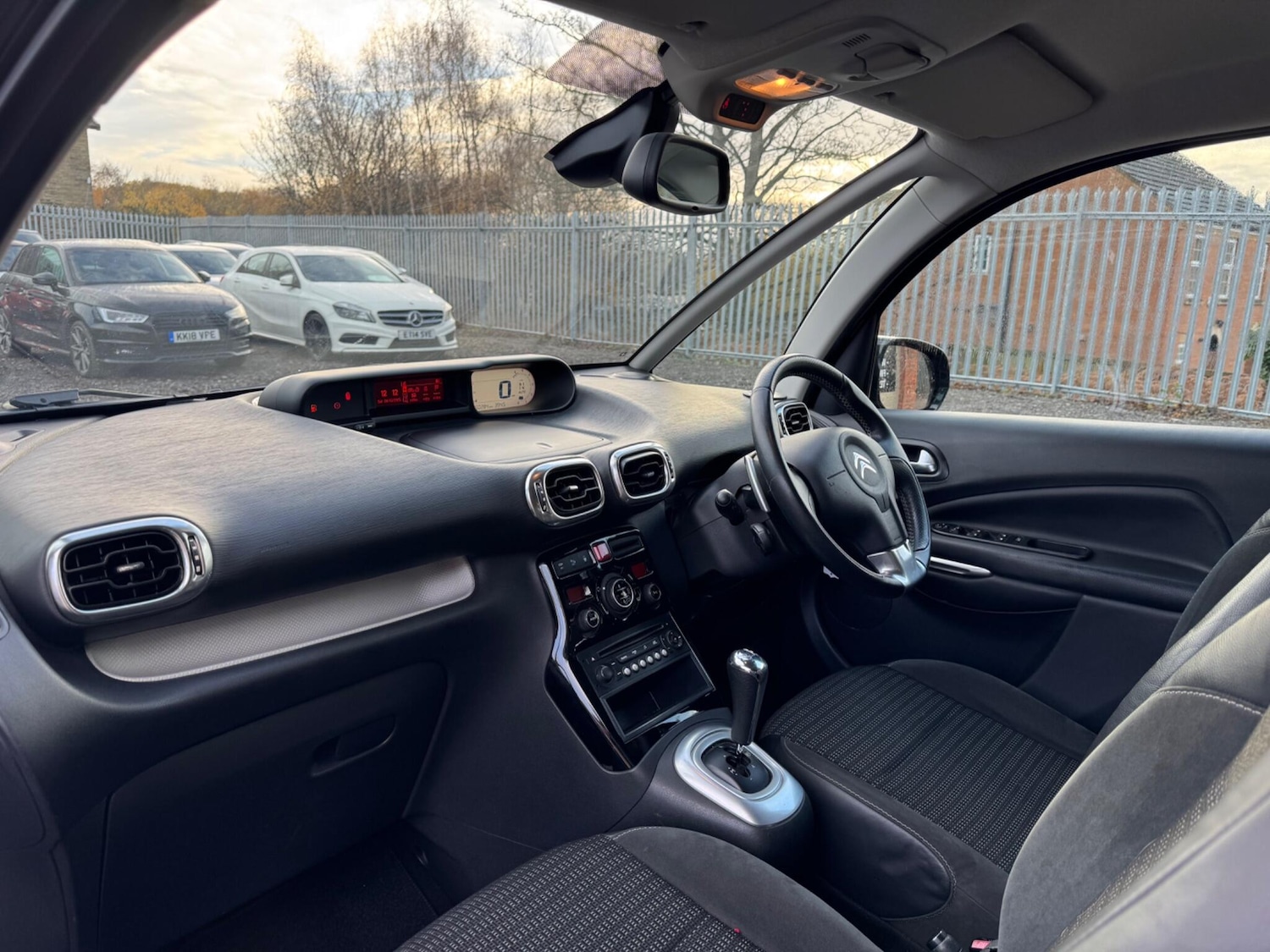 Used Citroen C3 Picasso 2013 for sale - 76832290: Photo 18