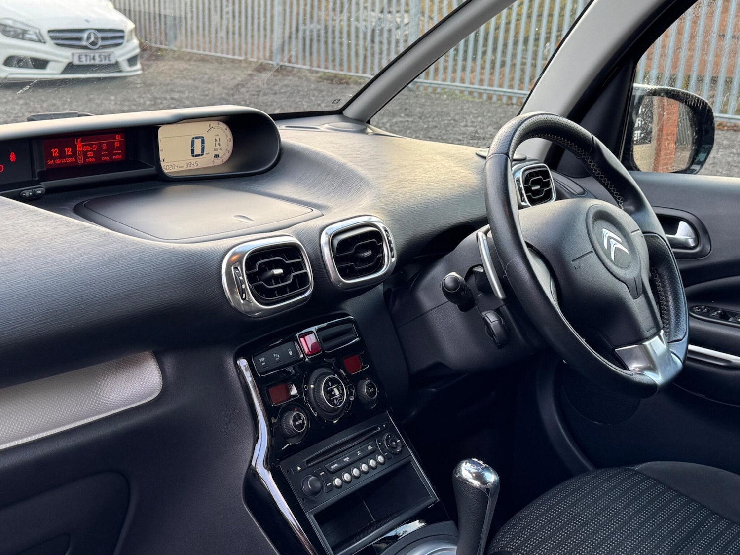 Used Citroen C3 Picasso 2013 for sale - 76832290: Photo 19