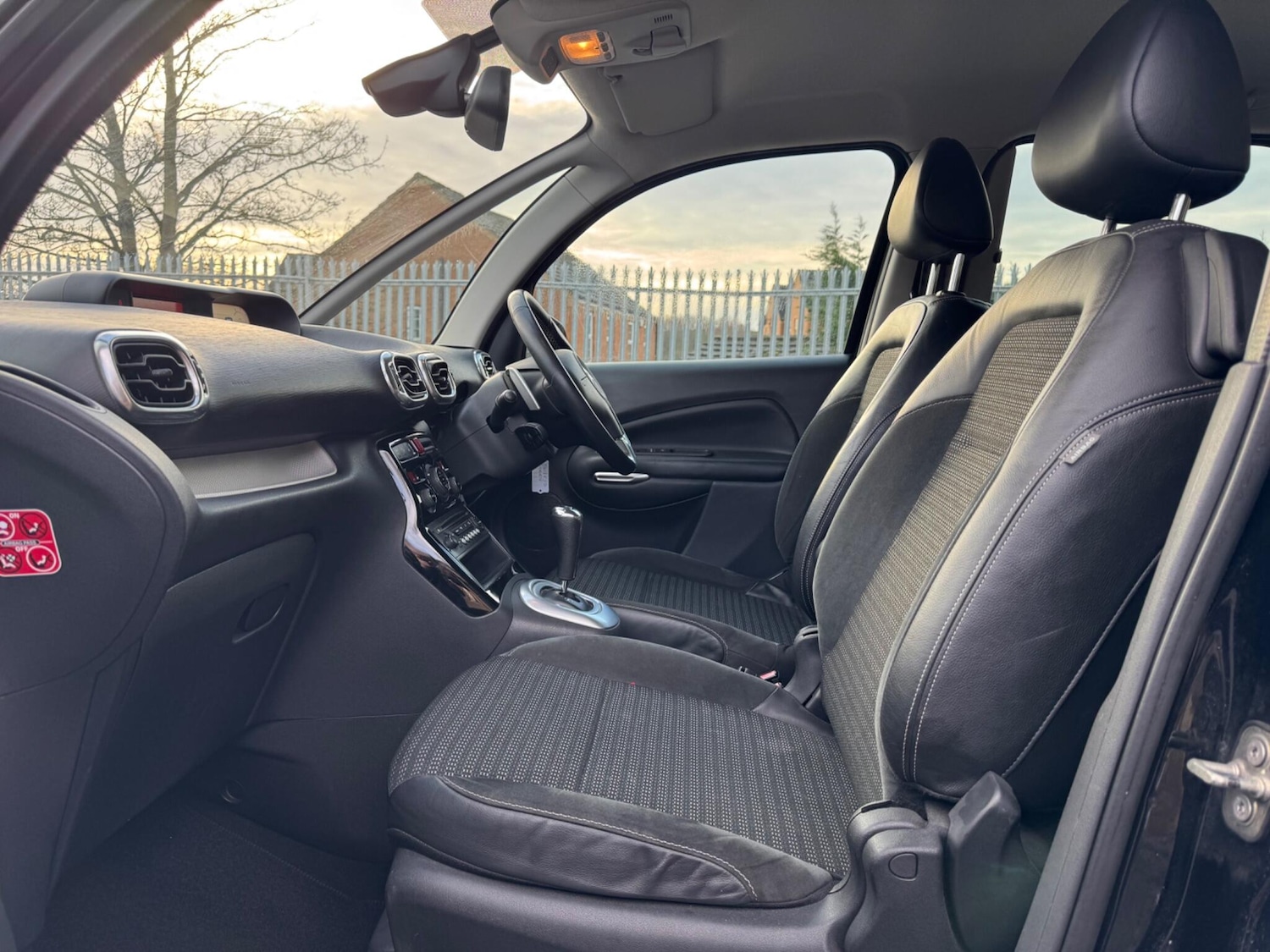 Used Citroen C3 Picasso 2013 for sale - 76832290: Photo 20