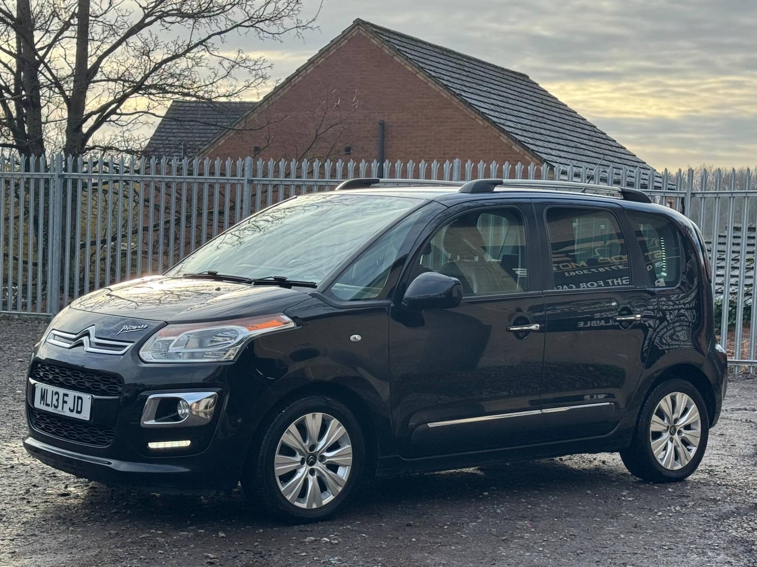 Used Citroen C3 Picasso 2013 for sale - 76832290: Photo 3