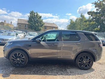 Used Land Rover Discovery Sport 2016 for sale - 79609137: Photo