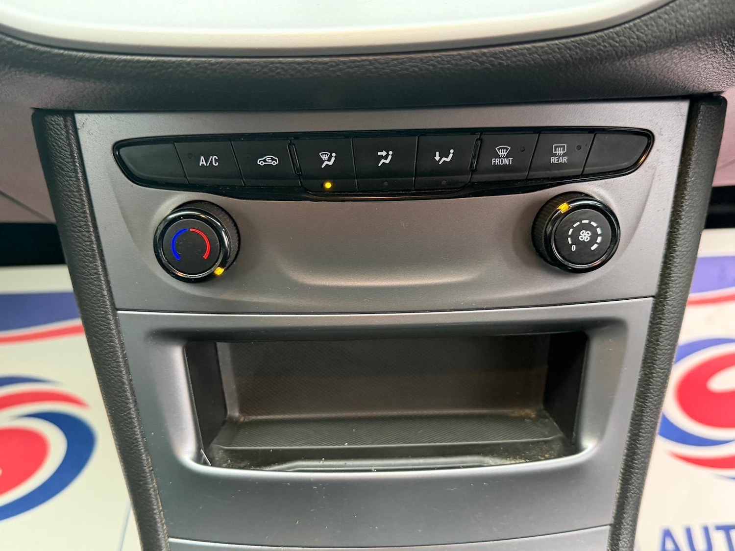 Used Vauxhall Astra 2018 for sale - 76592604: Photo 16