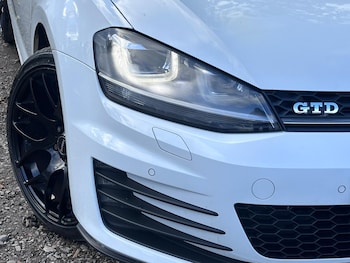 Used Volkswagen Golf 2014 for sale - 76388831: Photo