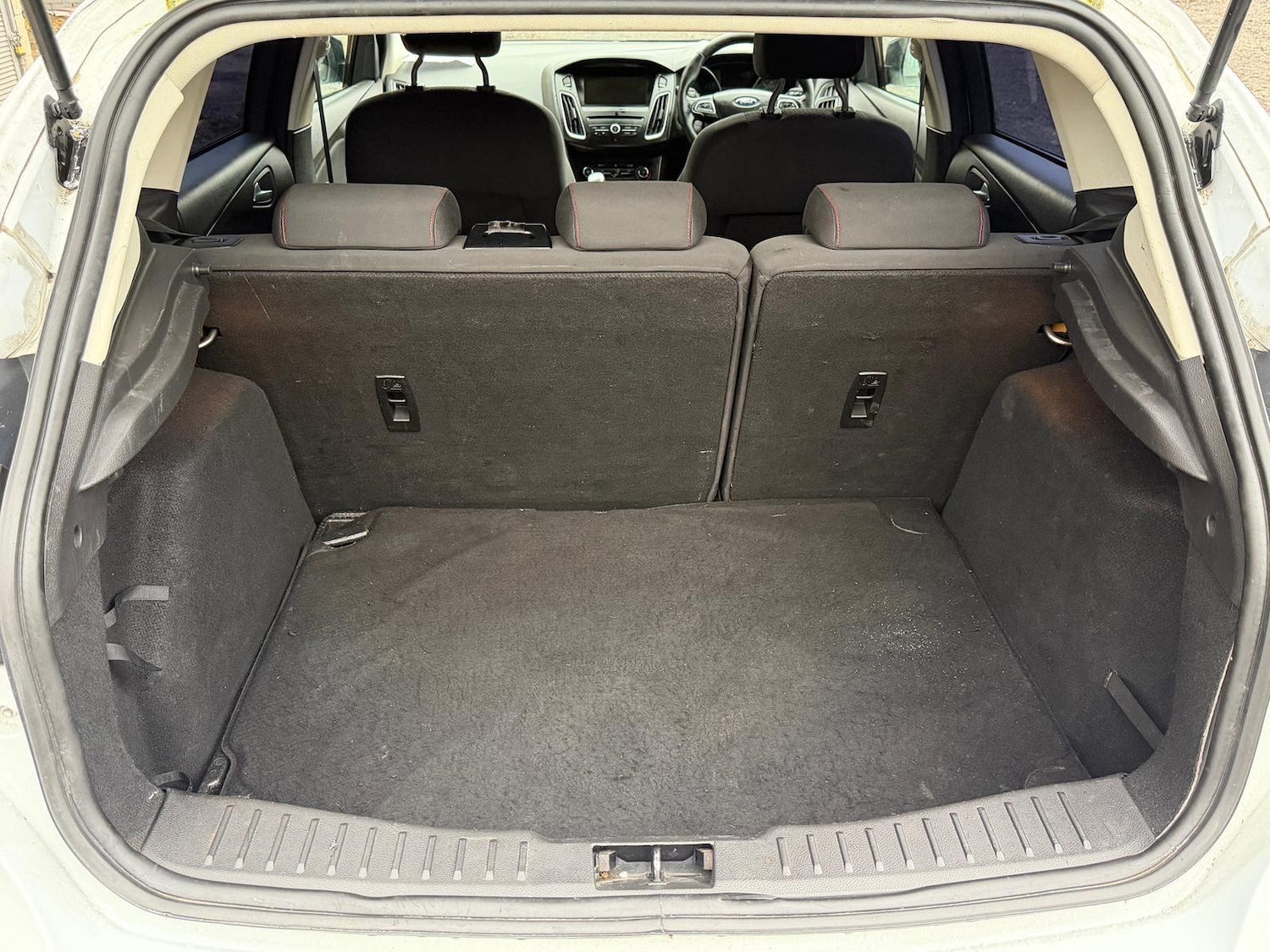 Used Ford Focus 2015 for sale - 76512491: Photo 8