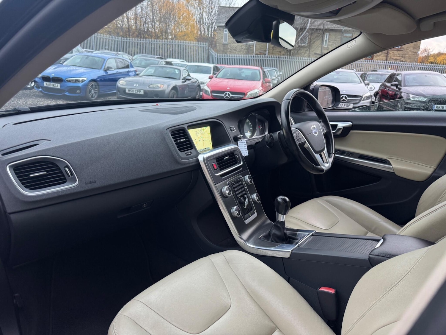 Used Volvo V60 2015 for sale - 76839604: Photo 17