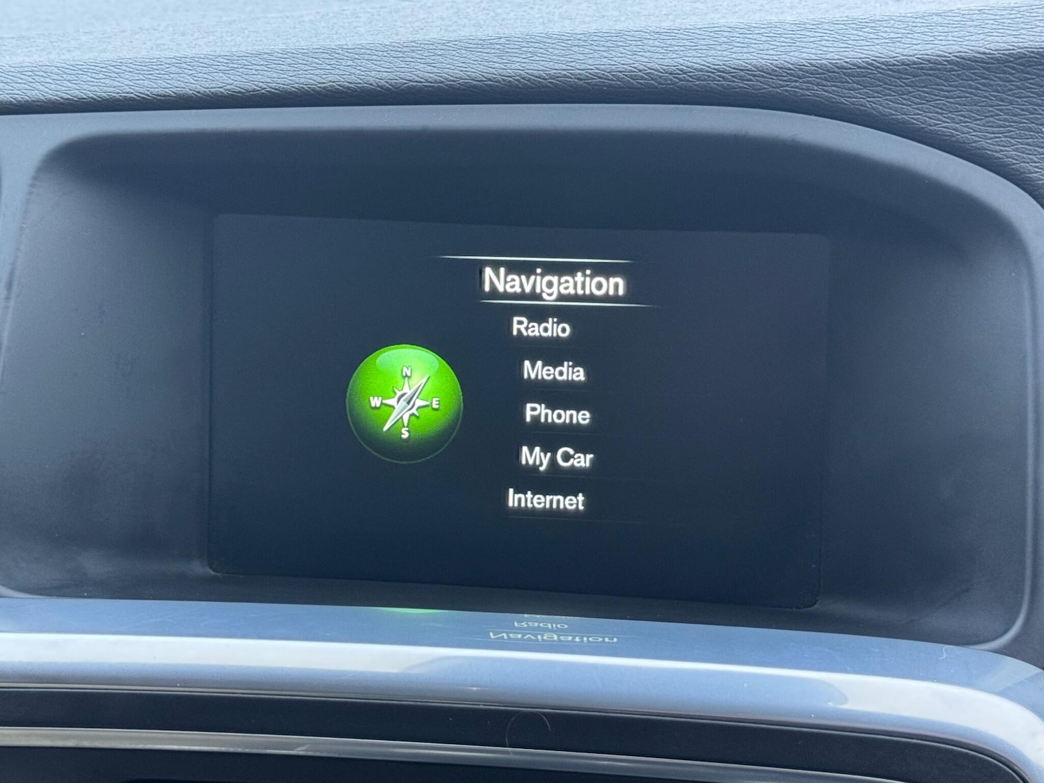 Used Volvo V60 2015 for sale - 76839604: Photo 23