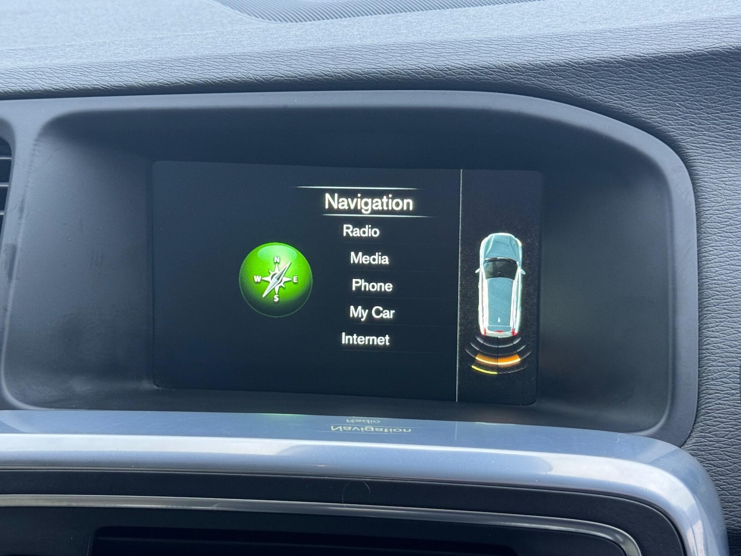 Used Volvo V60 2015 for sale - 76839604: Photo 24