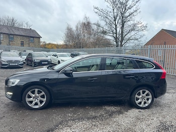 Used Volvo V60 2015 for sale - 76839604: Photo