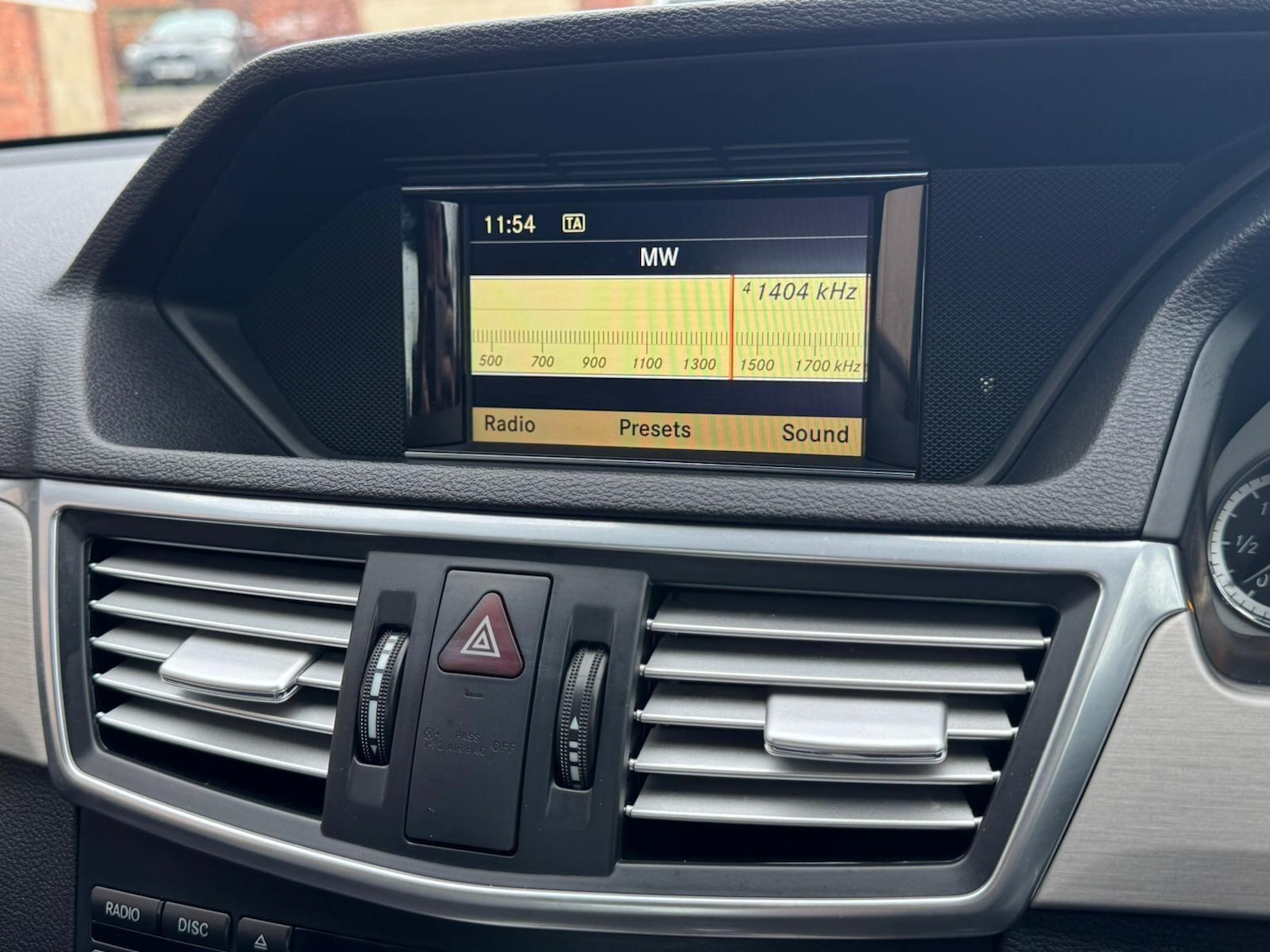 Used Mercedes-Benz E Class 2011 for sale - 78007167: Photo 24