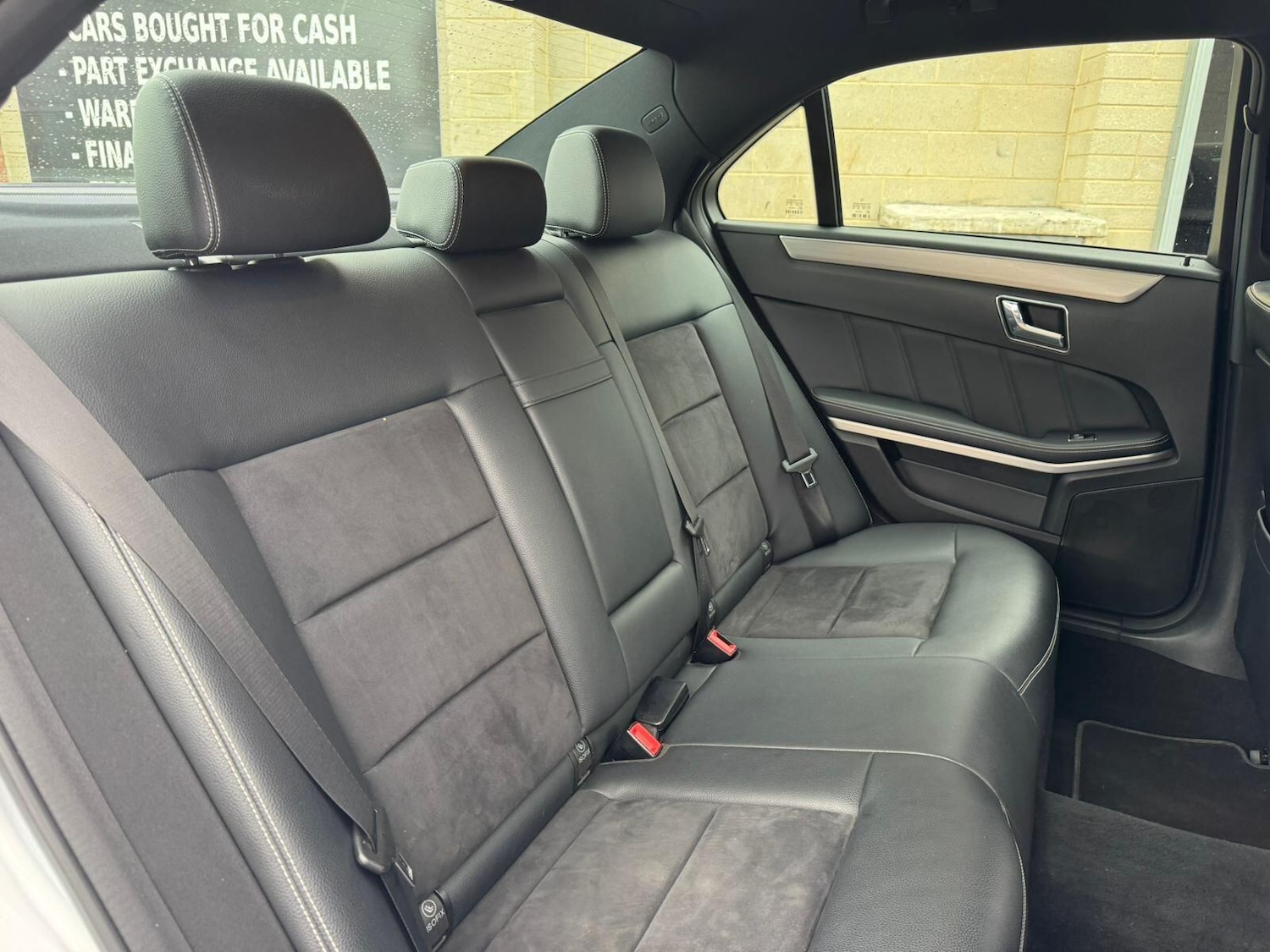 Used Mercedes-Benz E Class 2011 for sale - 78007167: Photo 5