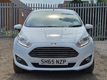 Used Ford Fiesta 2015 for sale - 79475525: Photo