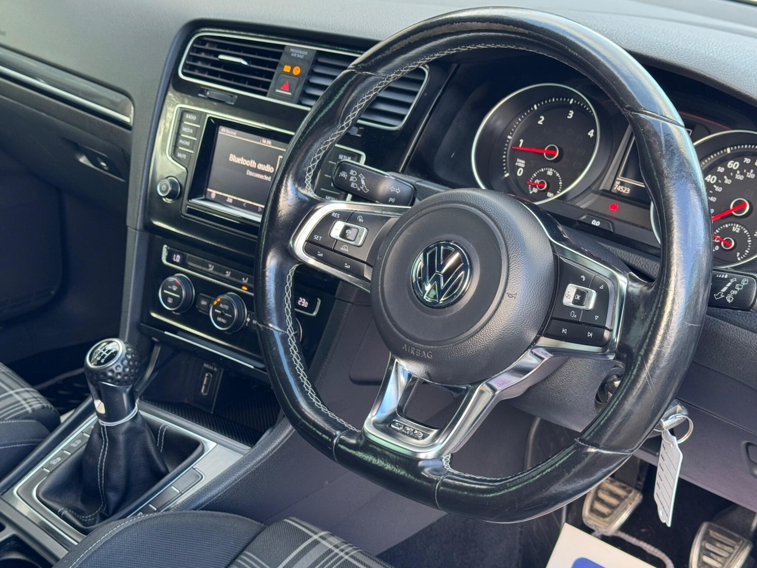 Used Volkswagen Golf 2014 for sale - 76759601: Photo 29