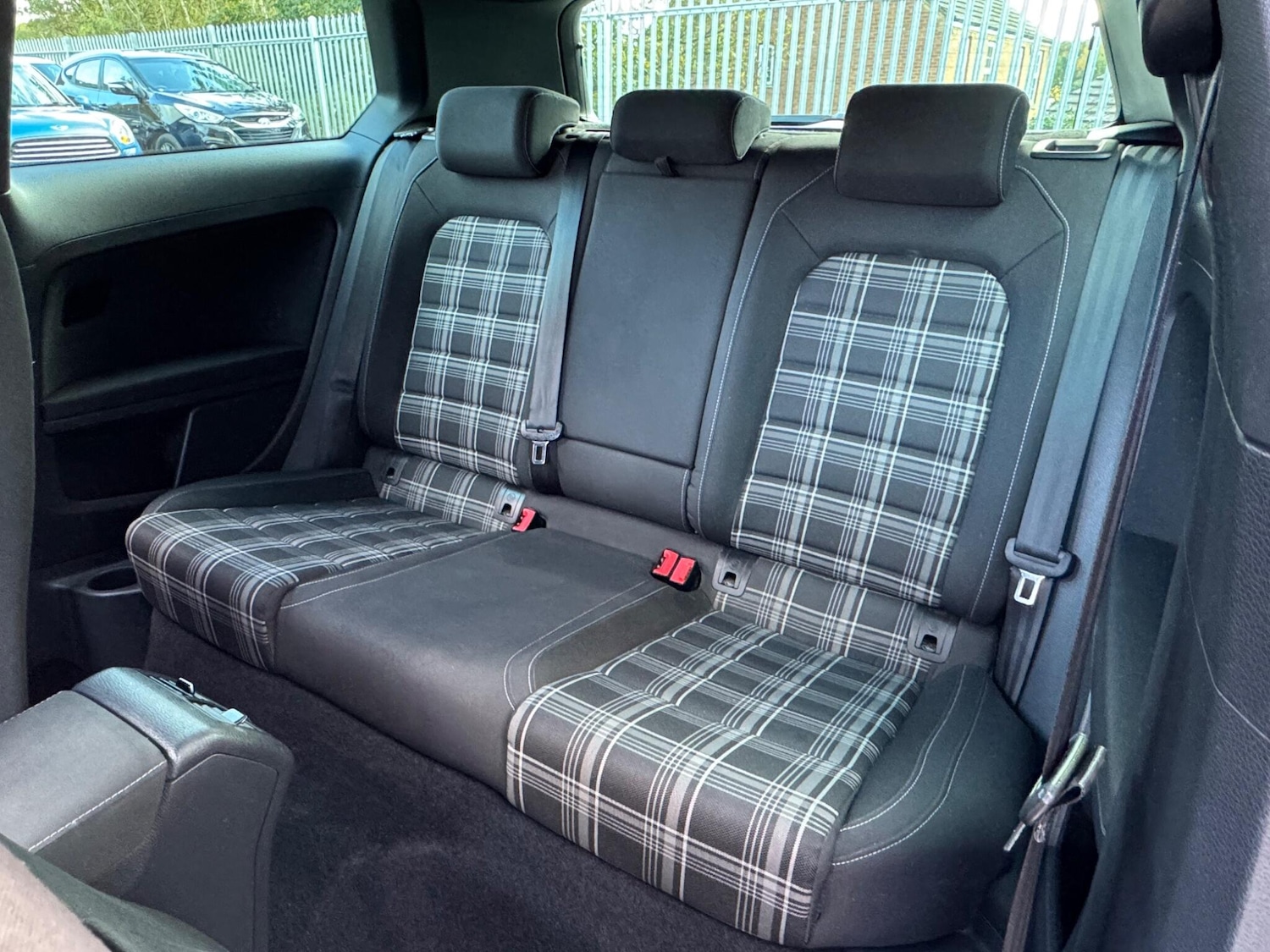 Used Volkswagen Golf 2014 for sale - 76759601: Photo 9