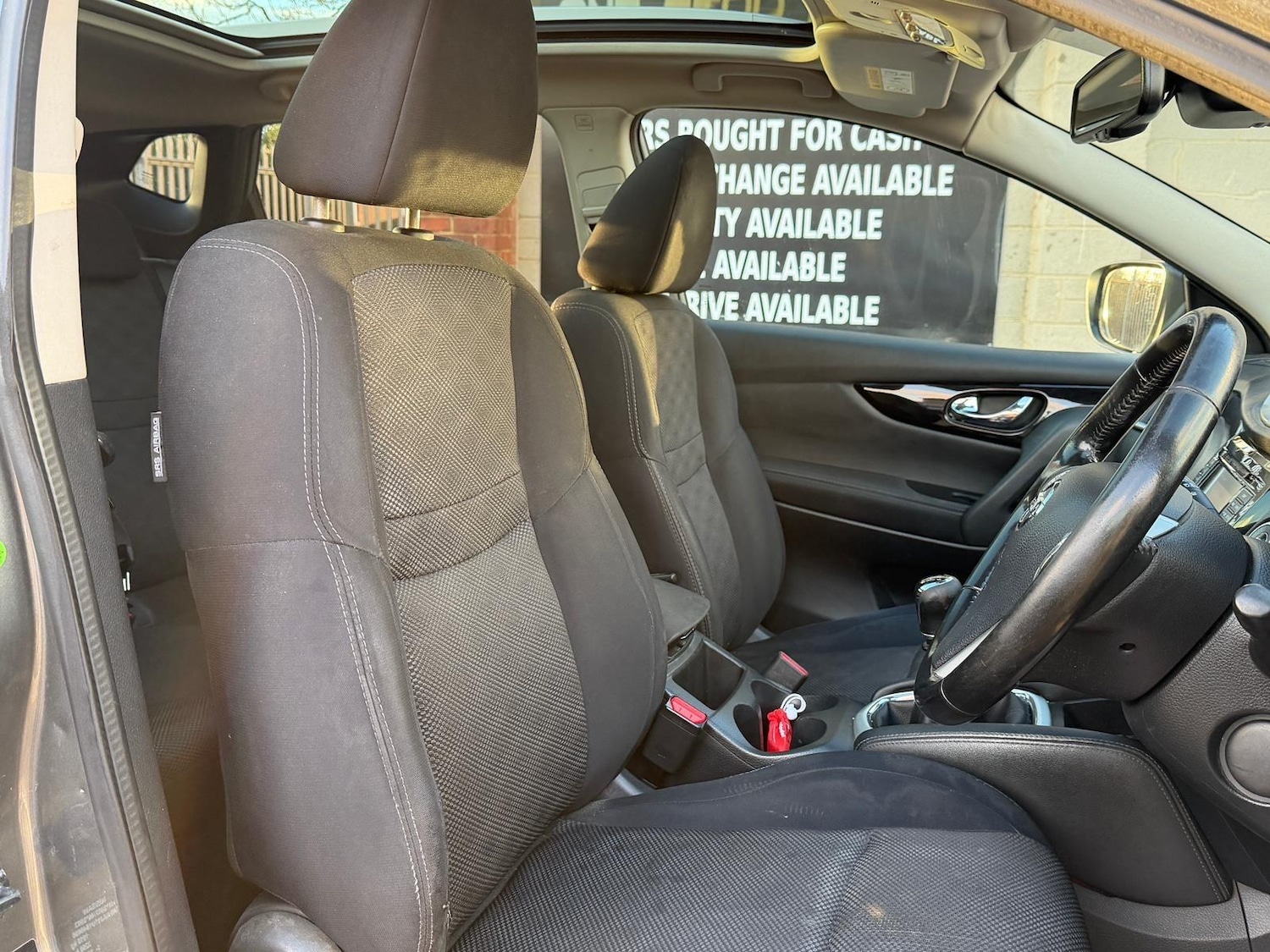 Used Nissan Qashqai 2017 for sale - 76912849: Photo 8