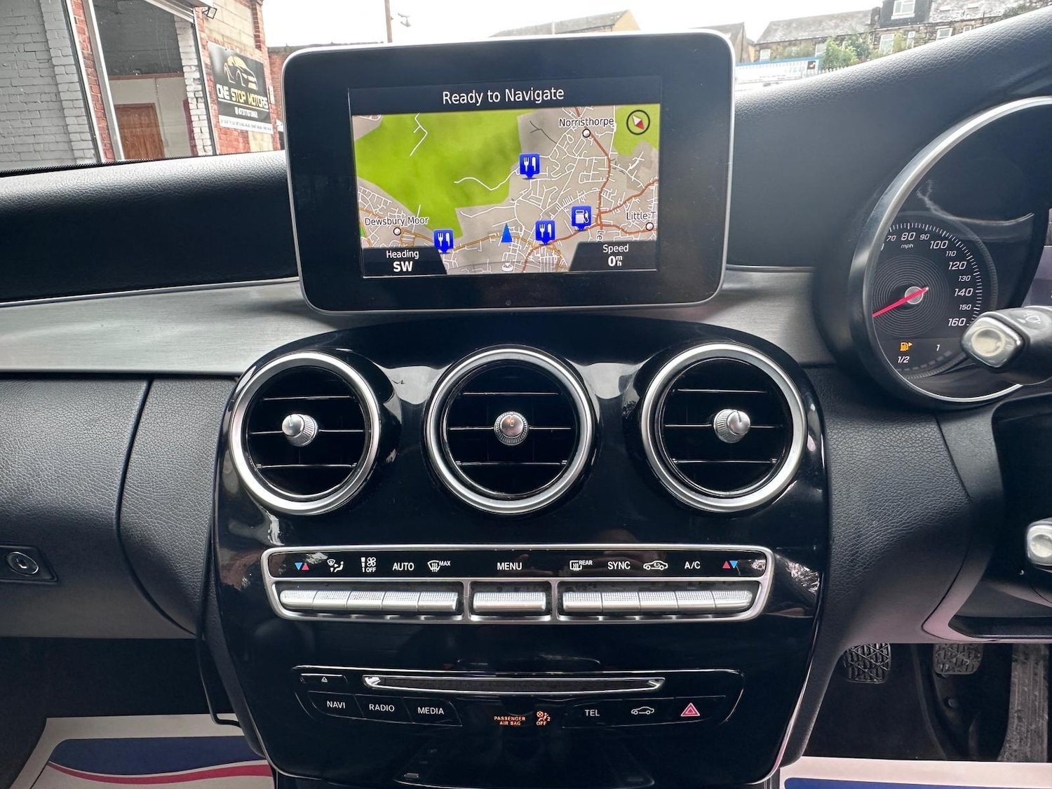 Used Mercedes-Benz C Class 2015 for sale - 77091314: Photo 11