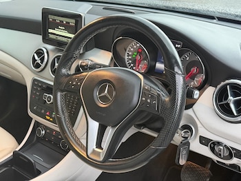 Used Mercedes-Benz GLA 2015 for sale - 76823595: Photo