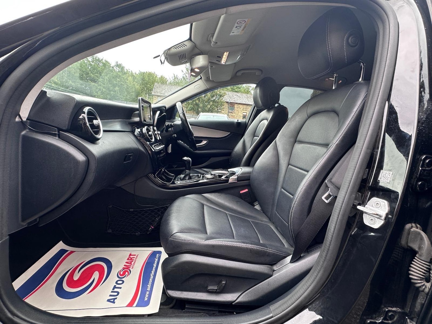 Used Mercedes-Benz C Class 2015 for sale - 77469196: Photo 10