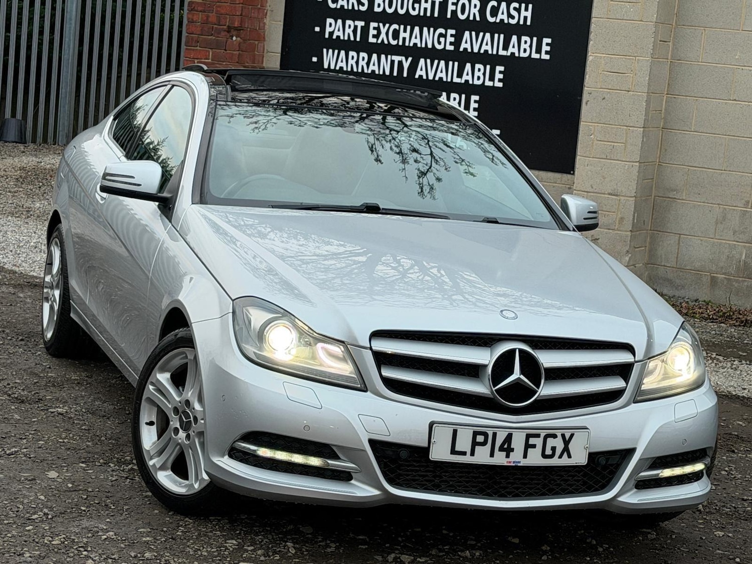 Used Mercedes-Benz C Class 2014 for sale - 77050125: Photo 14