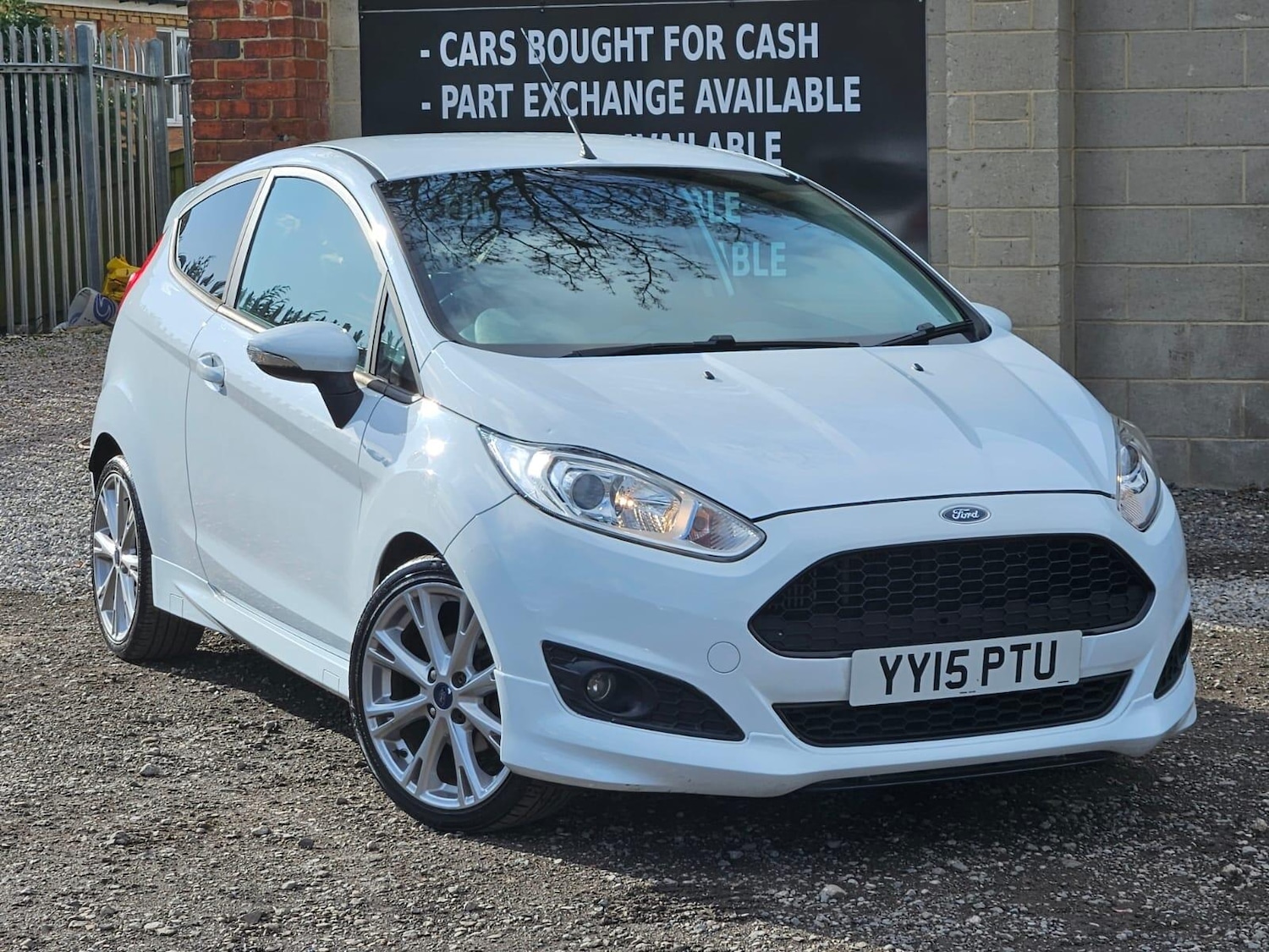 Used Ford Fiesta 2015 for sale - 78020034: Photo 15
