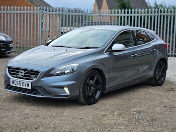 Used Volvo V40 2015 for sale - 78648507: Photo