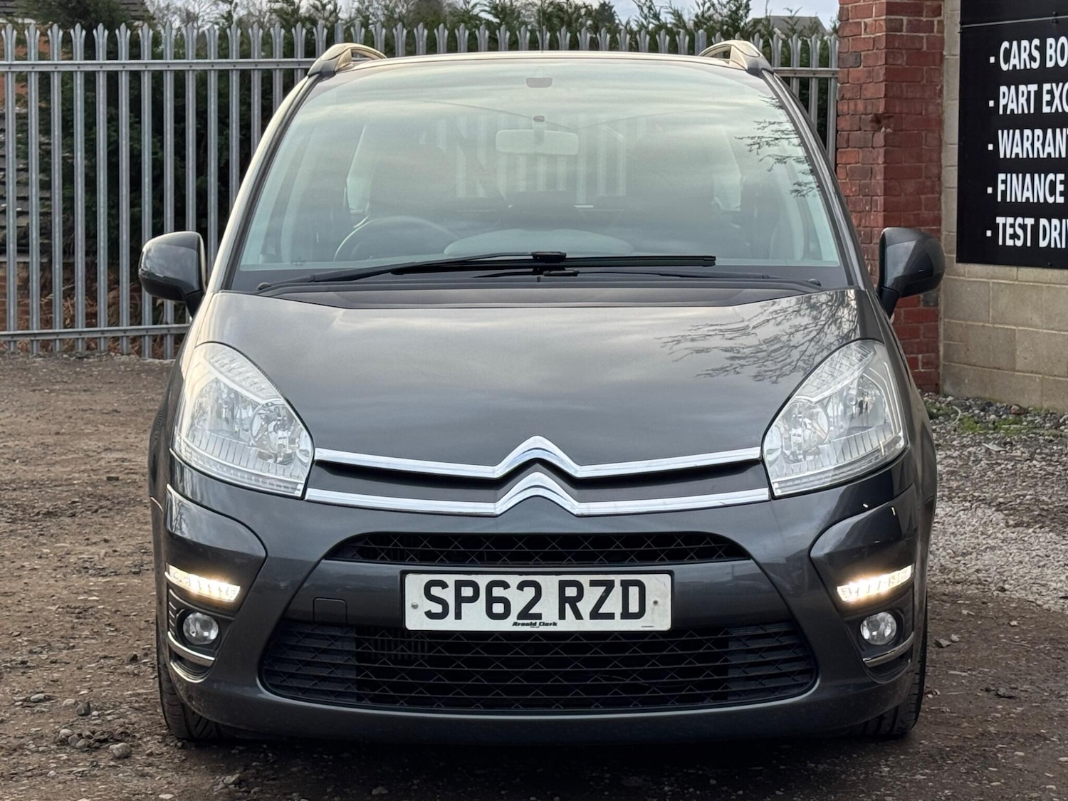 Used Citroen Grand C4 Picasso for sale - 77882269: Photo 2