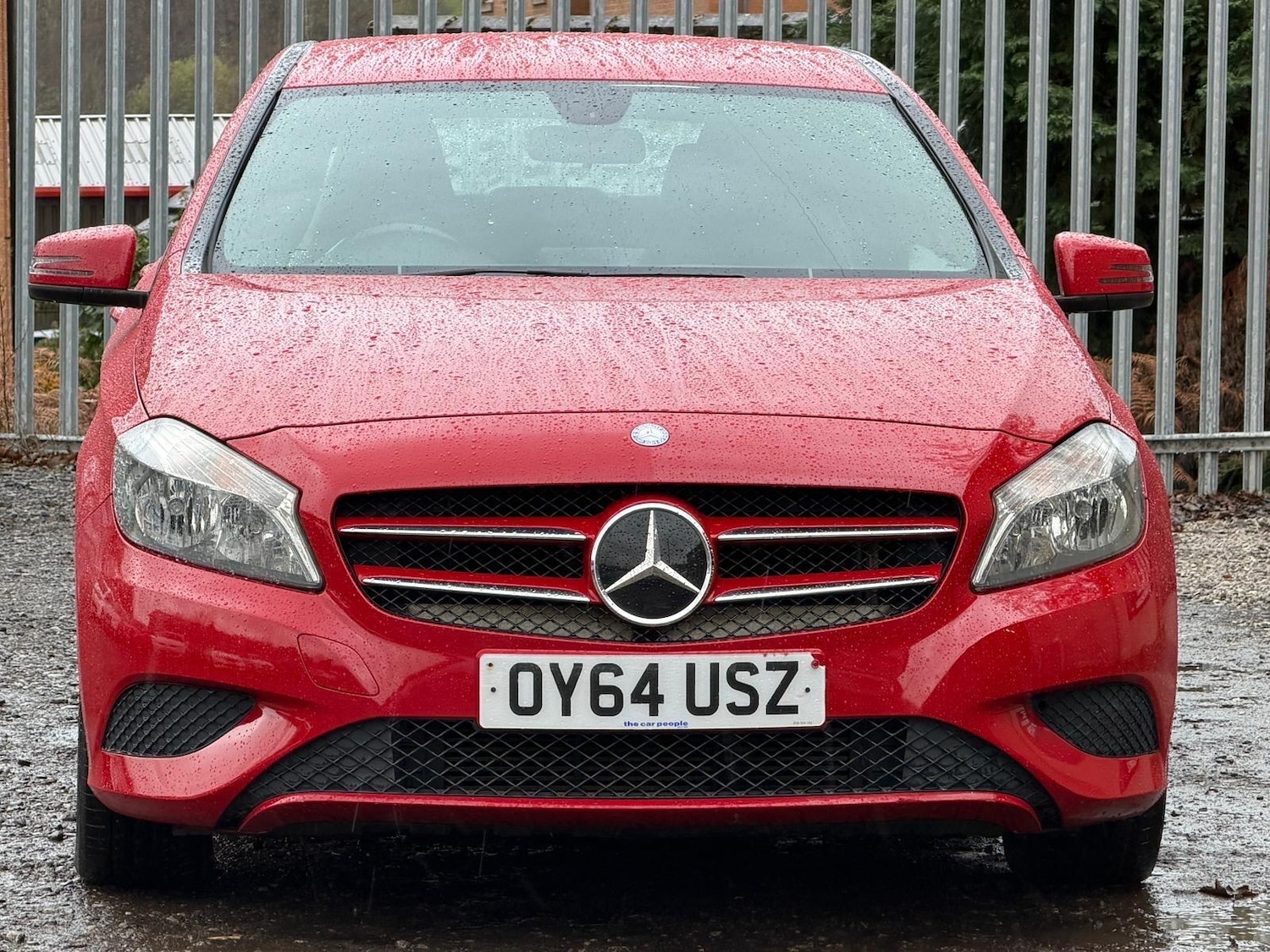 Used Mercedes-Benz A-Class 2014 for sale - 76671527: Photo 2