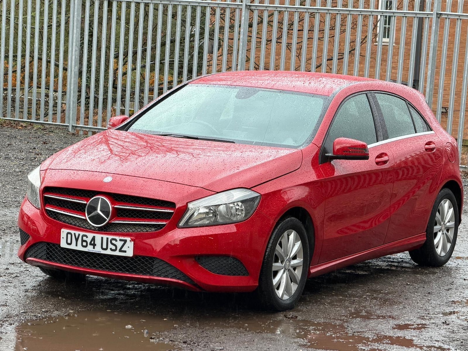 Used Mercedes-Benz A-Class 2014 for sale - 76671527: Photo 3