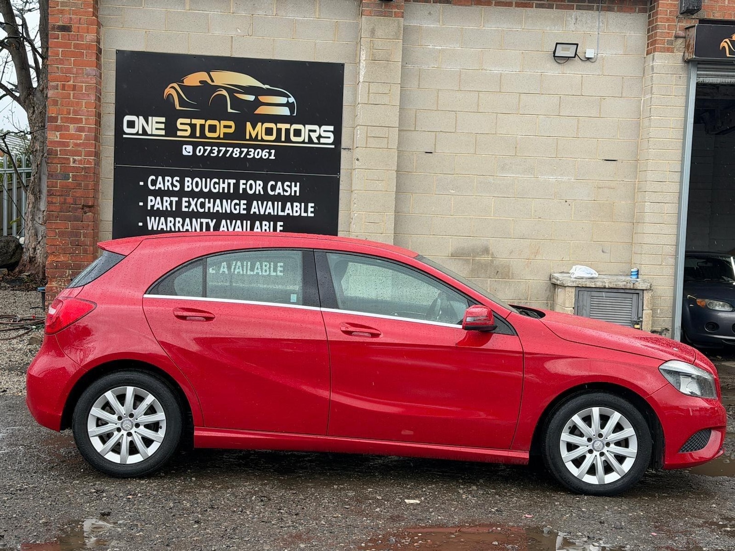 Used Mercedes-Benz A-Class 2014 for sale - 76671527: Photo 5