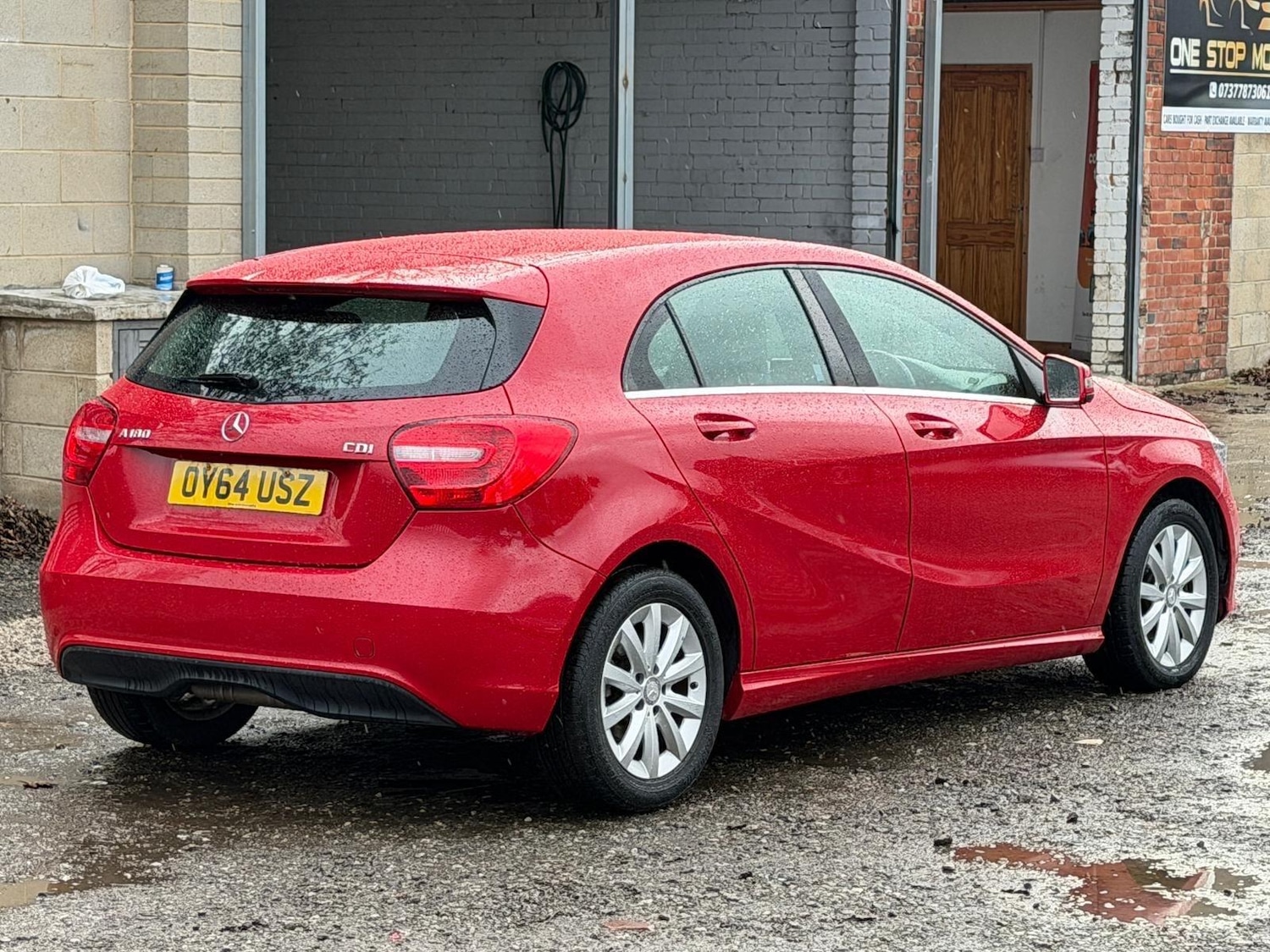 Used Mercedes-Benz A-Class 2014 for sale - 76671527: Photo 9