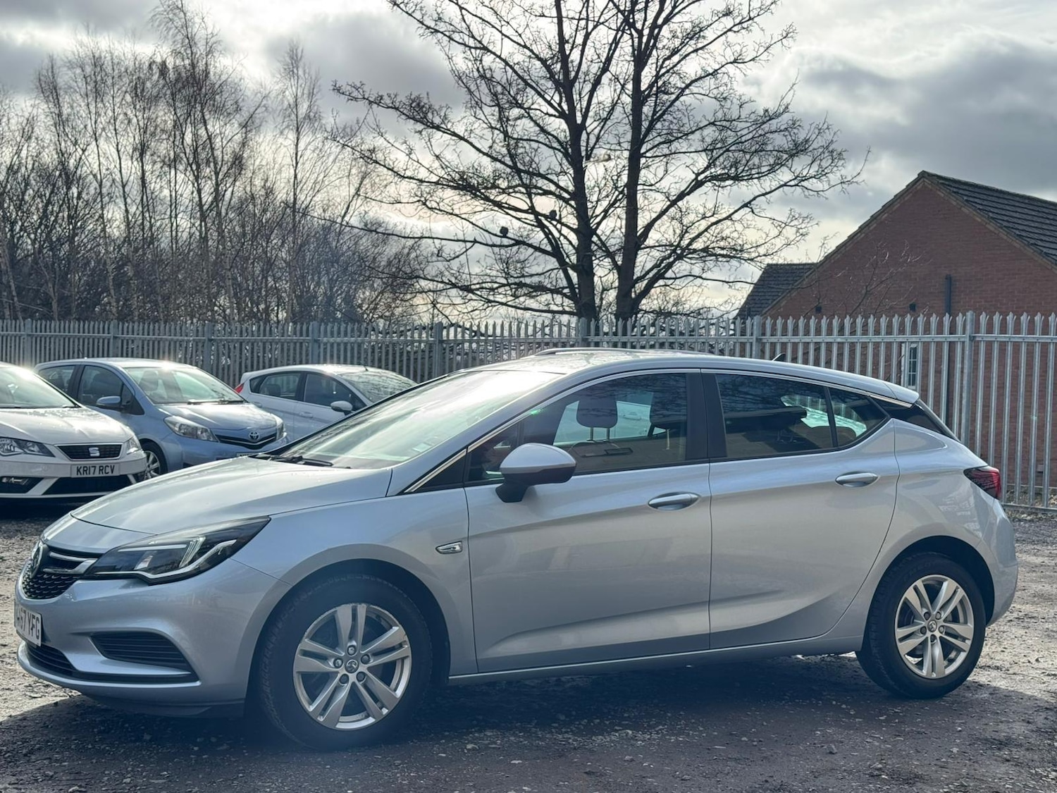 Used Vauxhall Astra 2017 for sale - 77658582: Photo 3