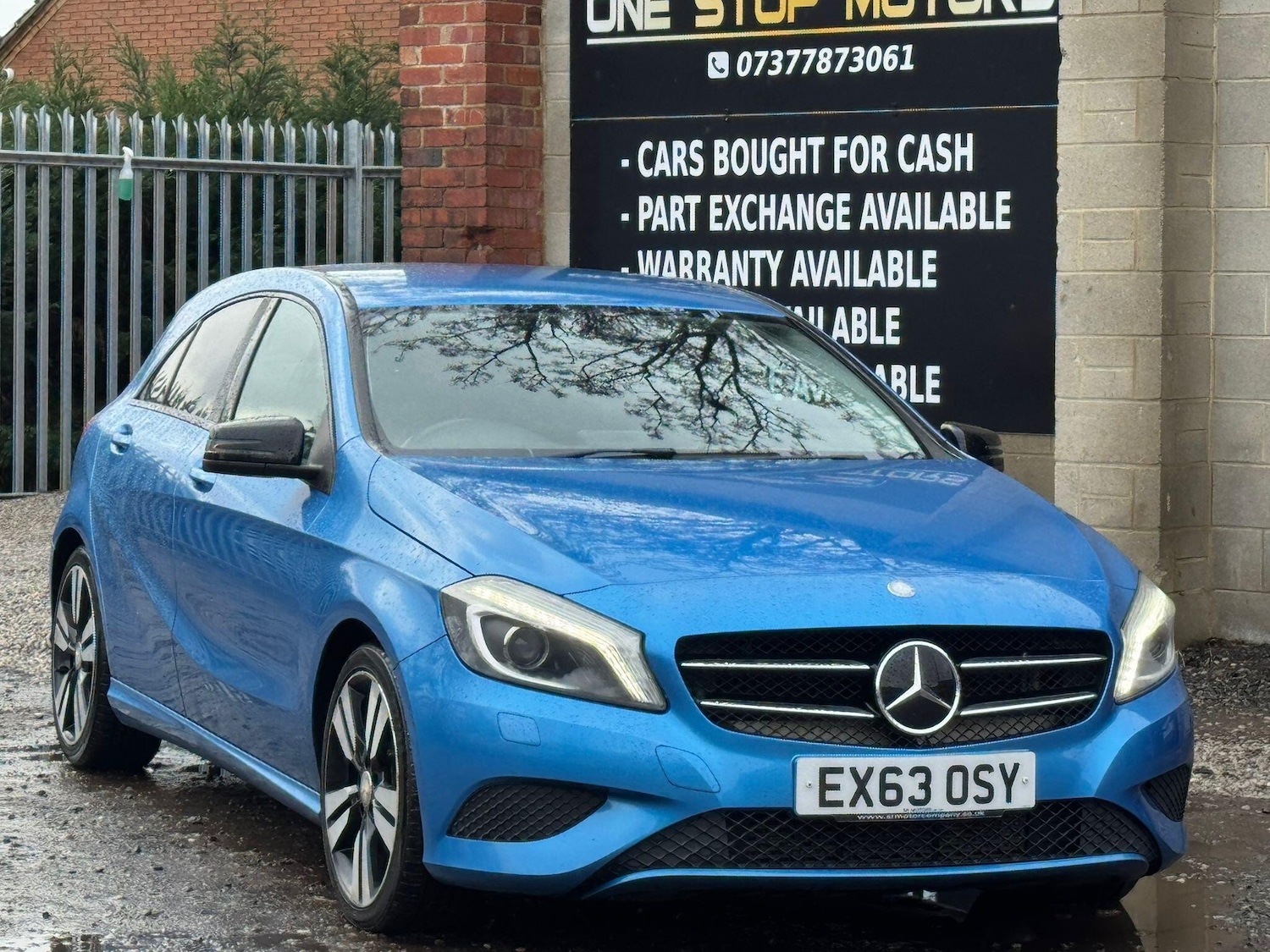 Used Mercedes-Benz A-Class 2013 for sale - 77550395: Photo 2