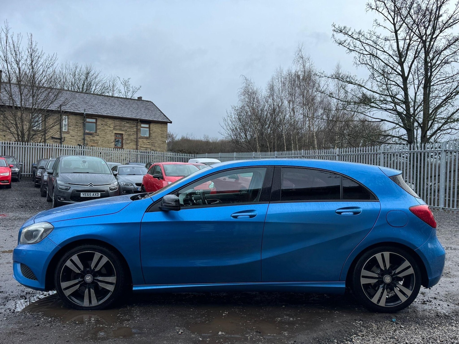 Used Mercedes-Benz A-Class 2013 for sale - 77550395: Photo 9