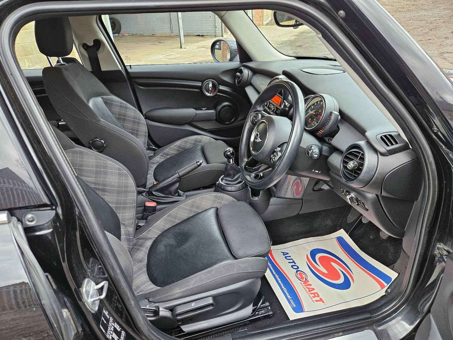 Used MINI Hatch 2016 for sale - 77599043: Photo 6