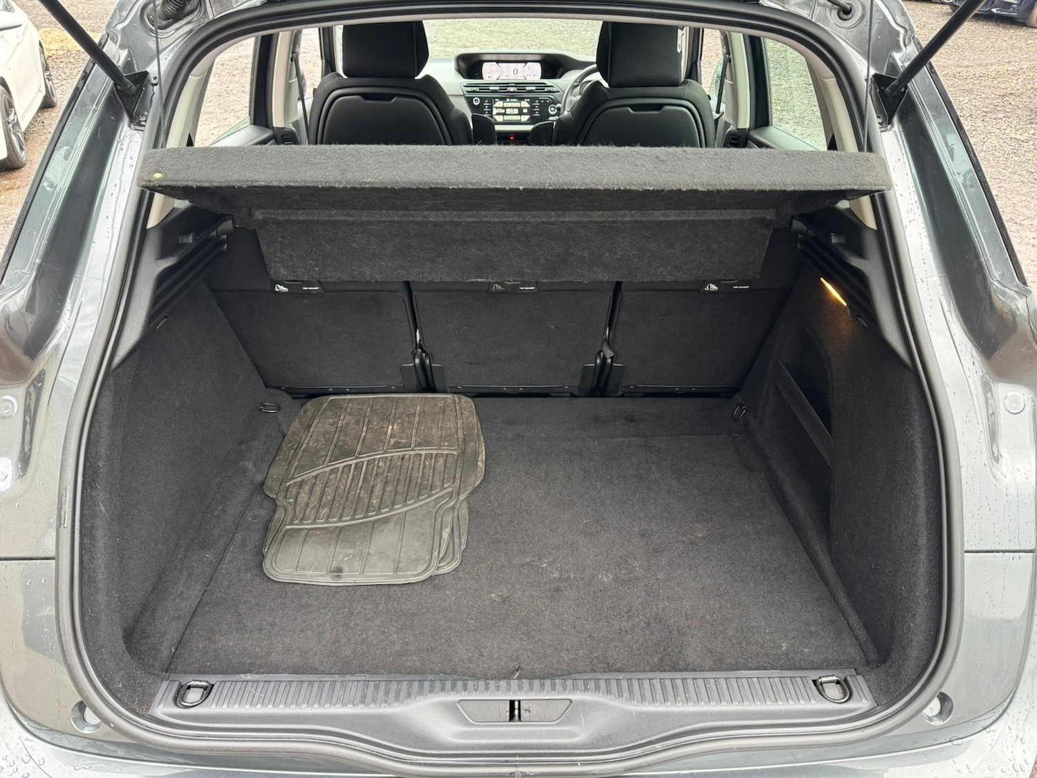 Used Citroen C4 Picasso 2015 for sale - 77155865: Photo 8