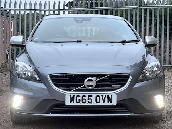 Used Volvo V40 2015 for sale - 76295716: Photo 2