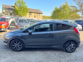 Used Ford Fiesta 2016 for sale - 78384248: Photo