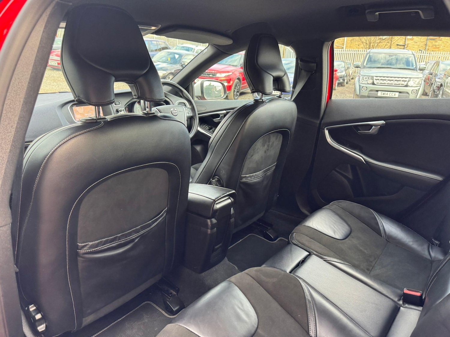 Used Volvo V40 2017 for sale - 77839376: Photo 14