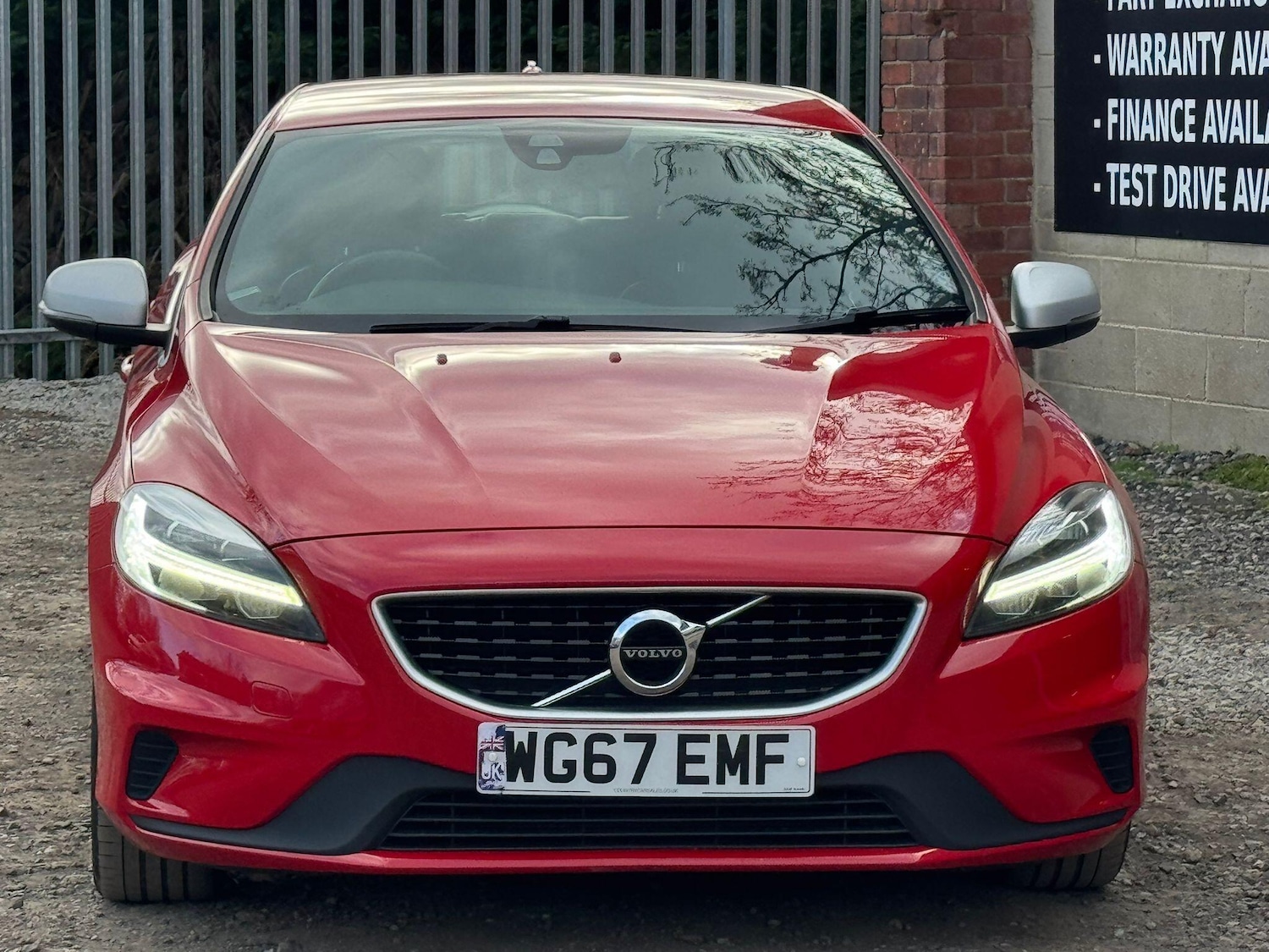 Used Volvo V40 2017 for sale - 77839376: Photo 2