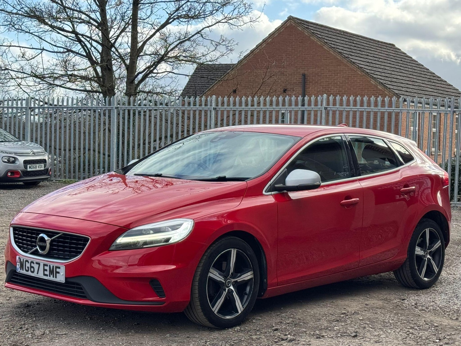 Used Volvo V40 2017 for sale - 77839376: Photo 3