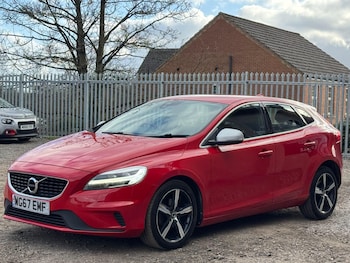 Used Volvo V40 2017 for sale - 77839376: Photo