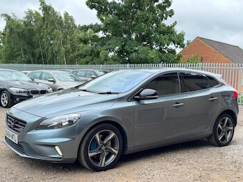 Used Volvo V40 2014 for sale - 79115958: Photo