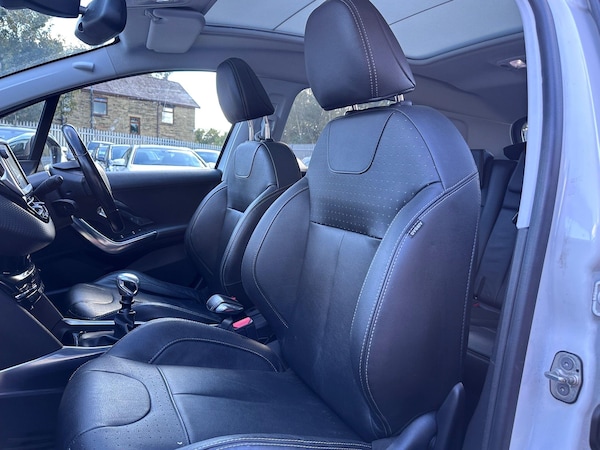 Used Peugeot 2008 2015 for sale - 76031366: Photo 11