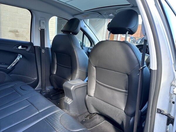 Used Peugeot 2008 2015 for sale - 76031366: Photo 18