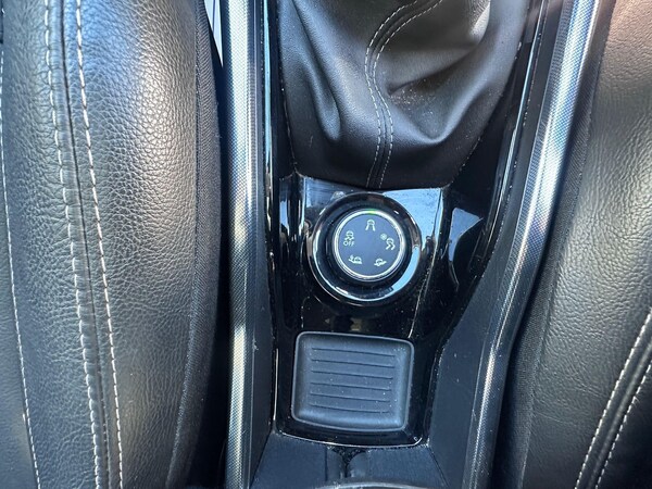 Used Peugeot 2008 2015 for sale - 76031366: Photo 25
