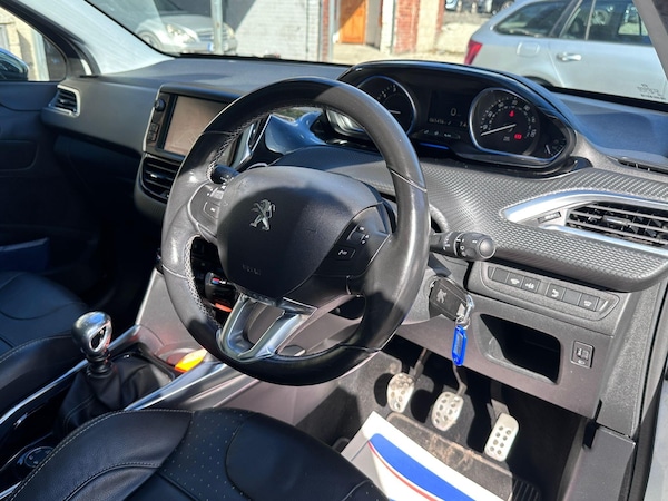 Used Peugeot 2008 2015 for sale - 76031366: Photo 27