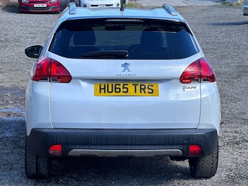 Used Peugeot 2008 2015 for sale - 76031366: Photo 4
