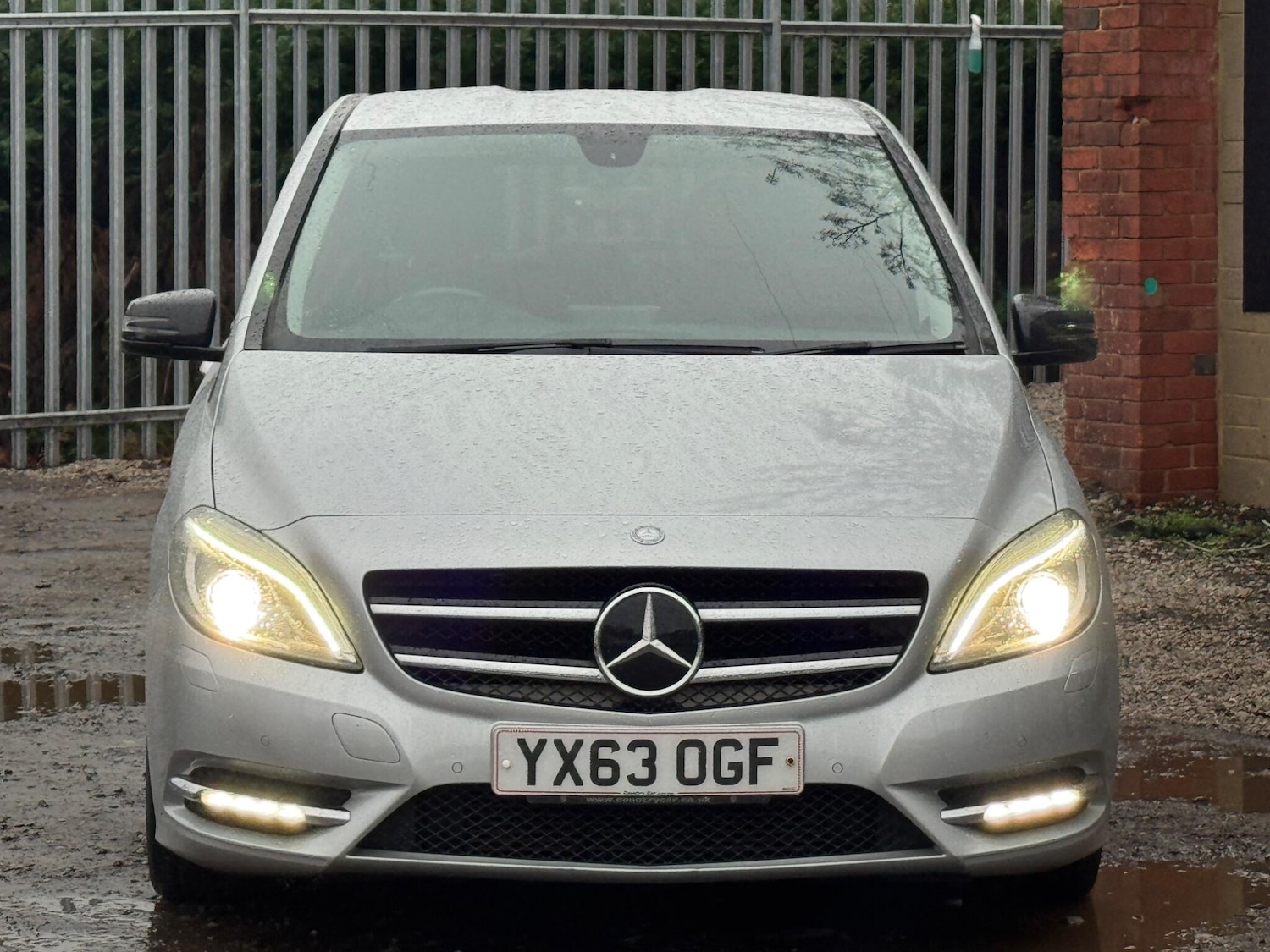 Used Mercedes-Benz B Class 2013 for sale - 77344291: Photo 2