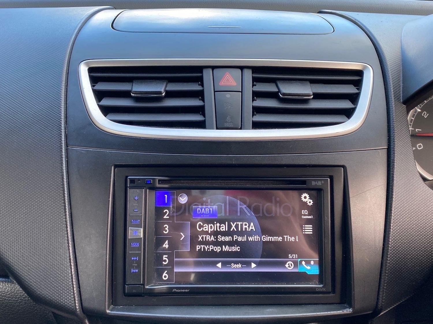 Used Suzuki Swift 2017 for sale - 76446854: Photo 17