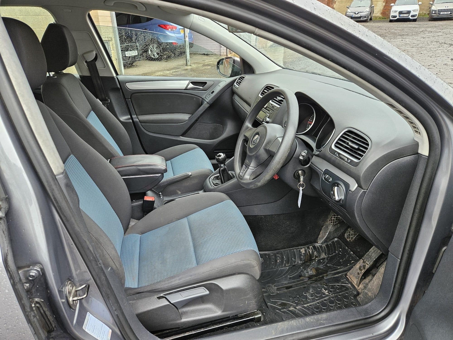 Used Volkswagen Golf 2011 for sale - 77611971: Photo 6